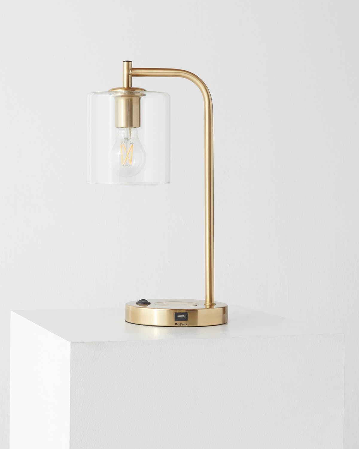 Elizabeth USB Table Lamp - Image 2
