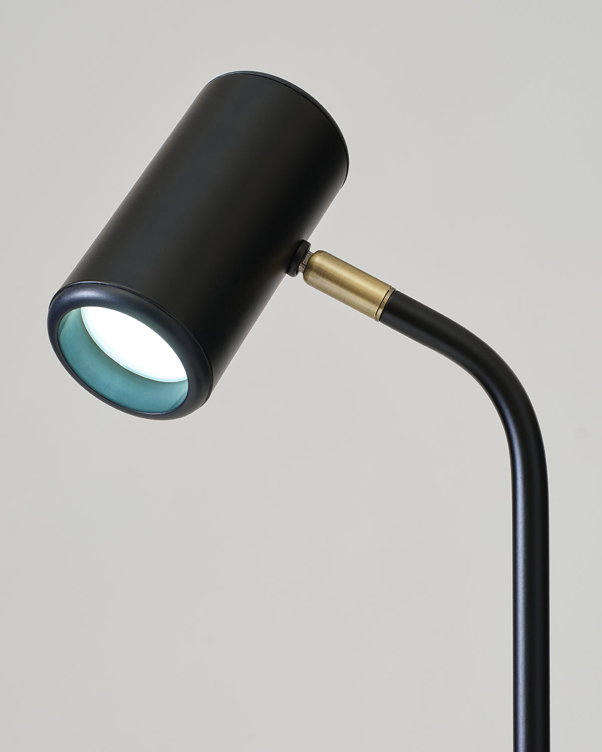 Ezra Table Lamp - Image 9