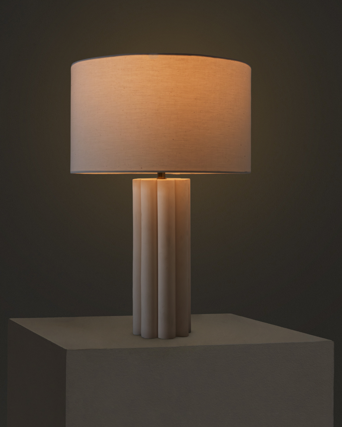 Becca Table Lamp - Image 4