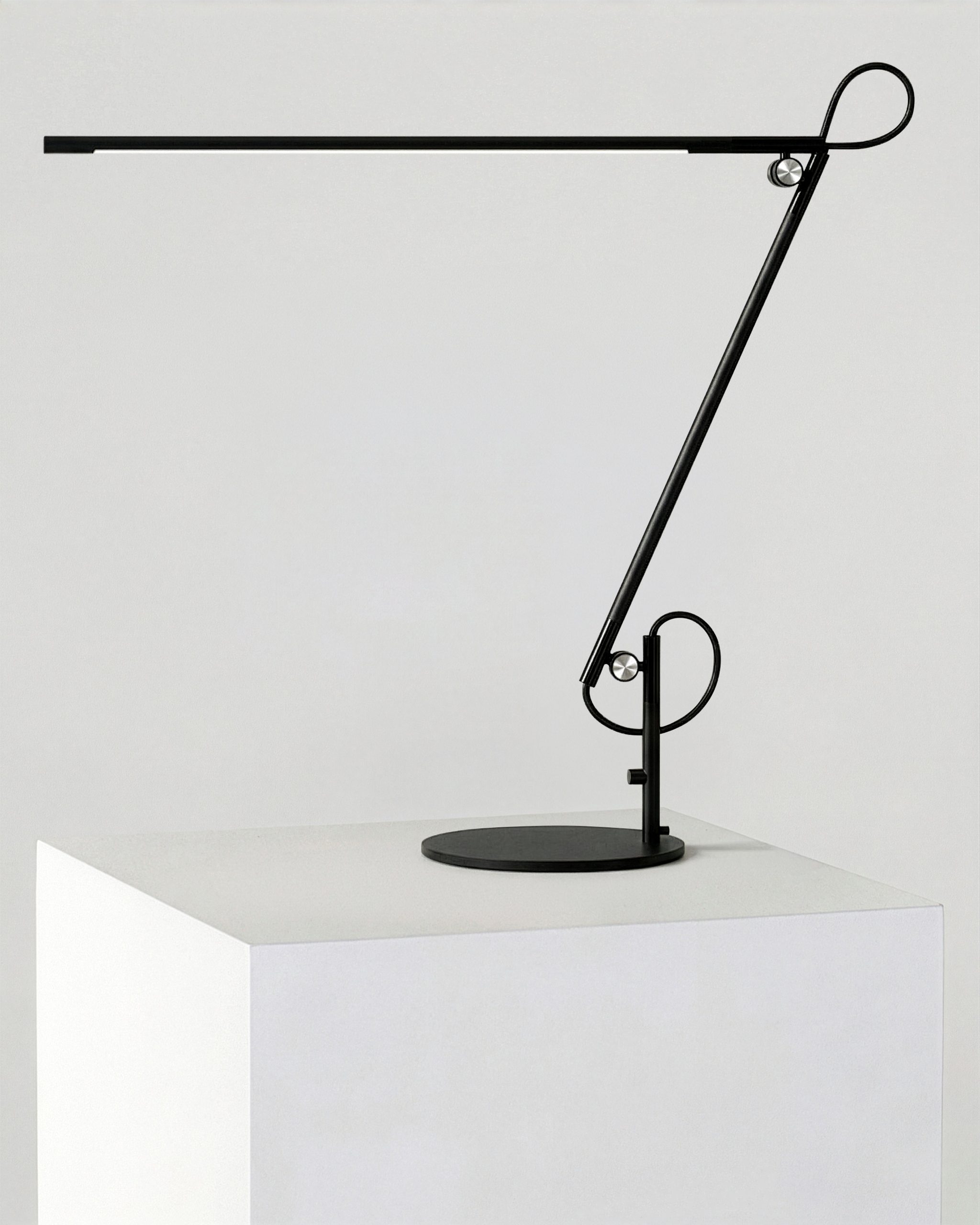 Axel Table Lamp - Image 5