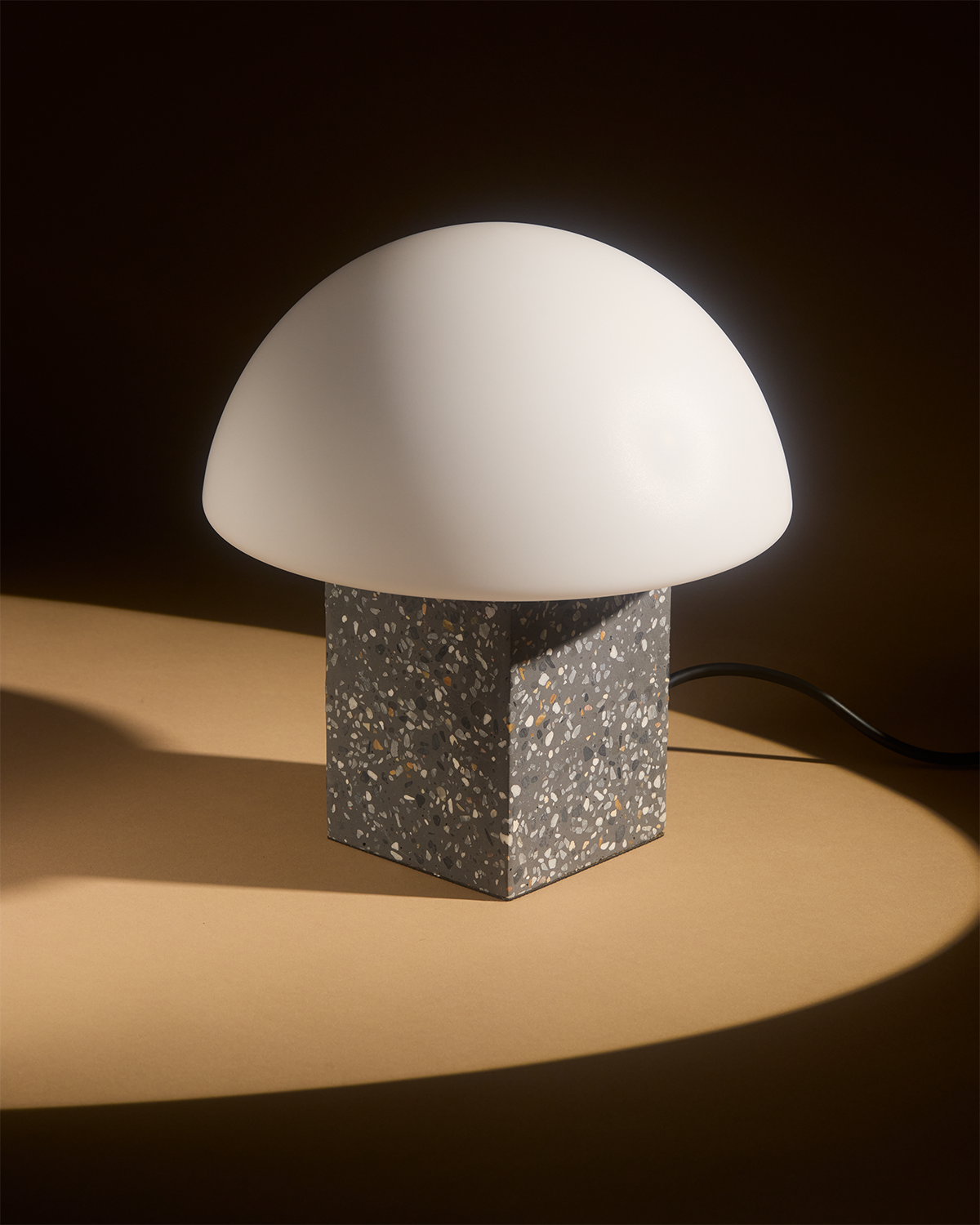 Gavin Table Lamp - Image 2