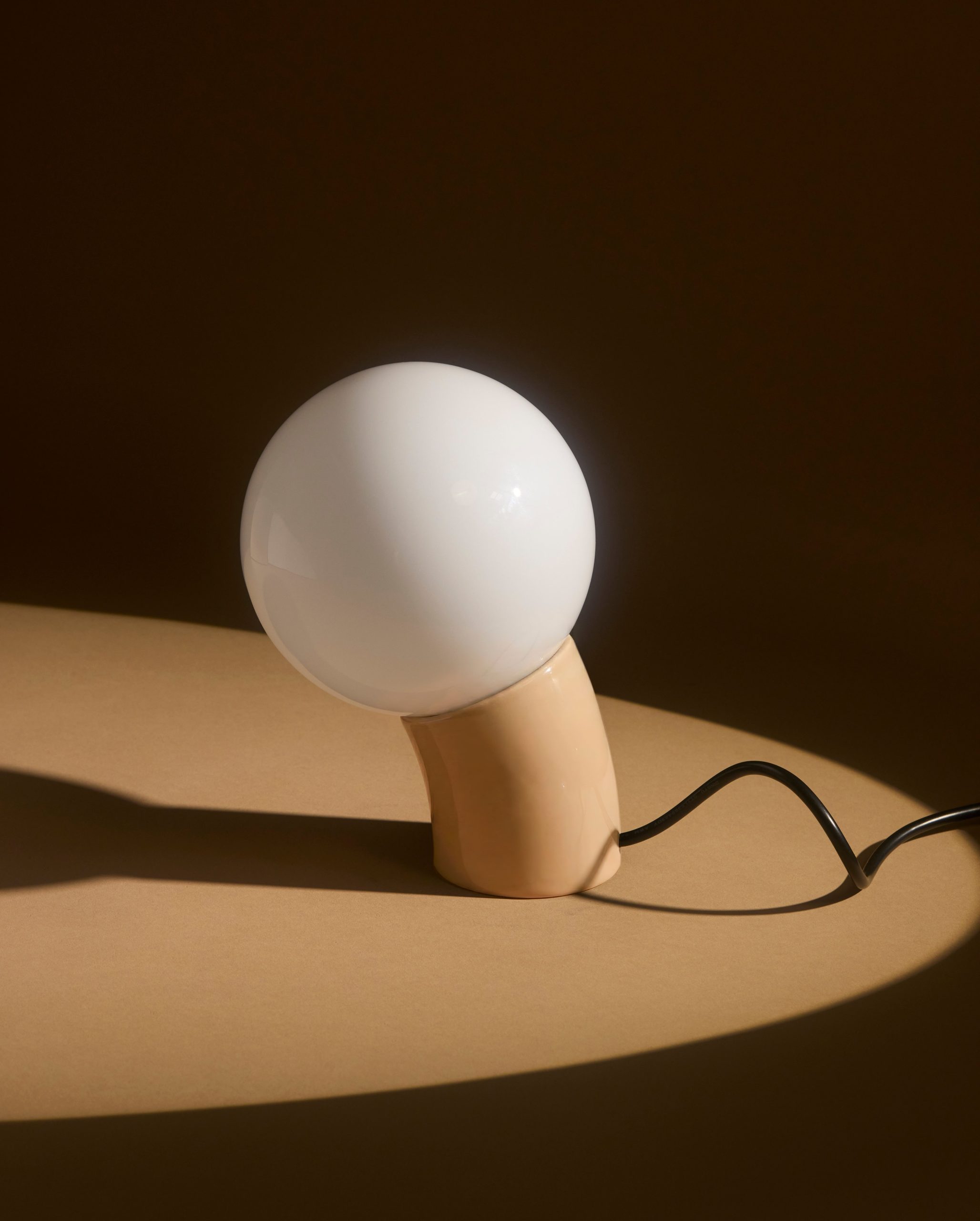 Vino Table Lamp - Image 4