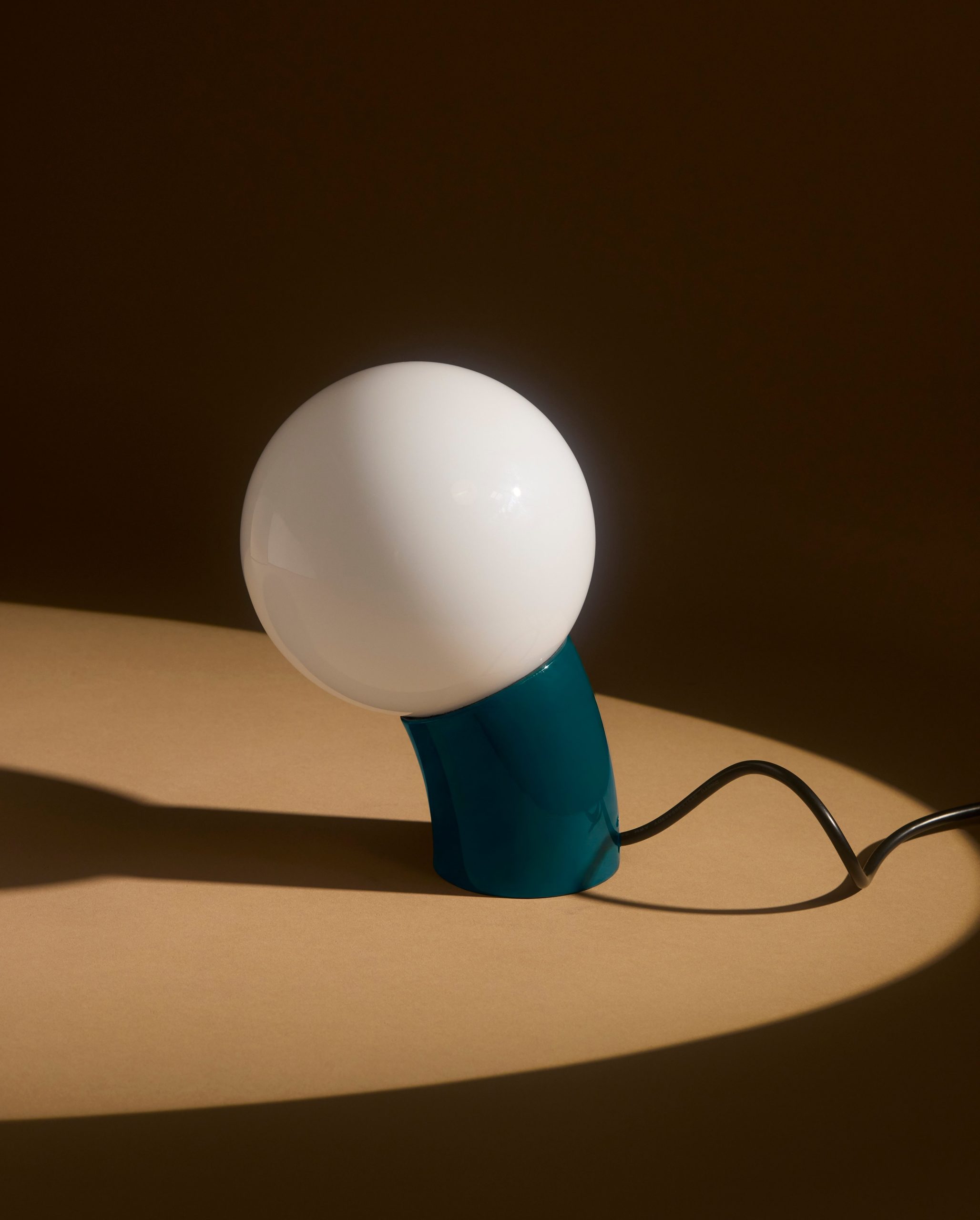 Vino Table Lamp - Image 6