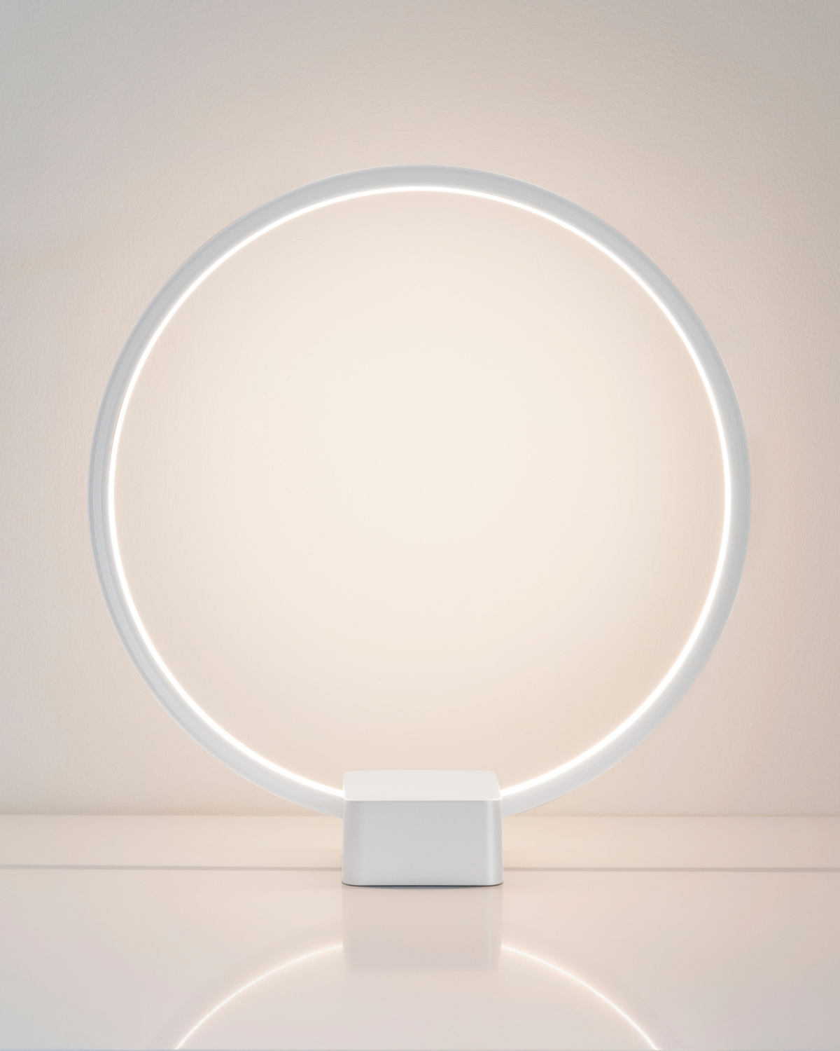 Circle Table Lamp - Image 4
