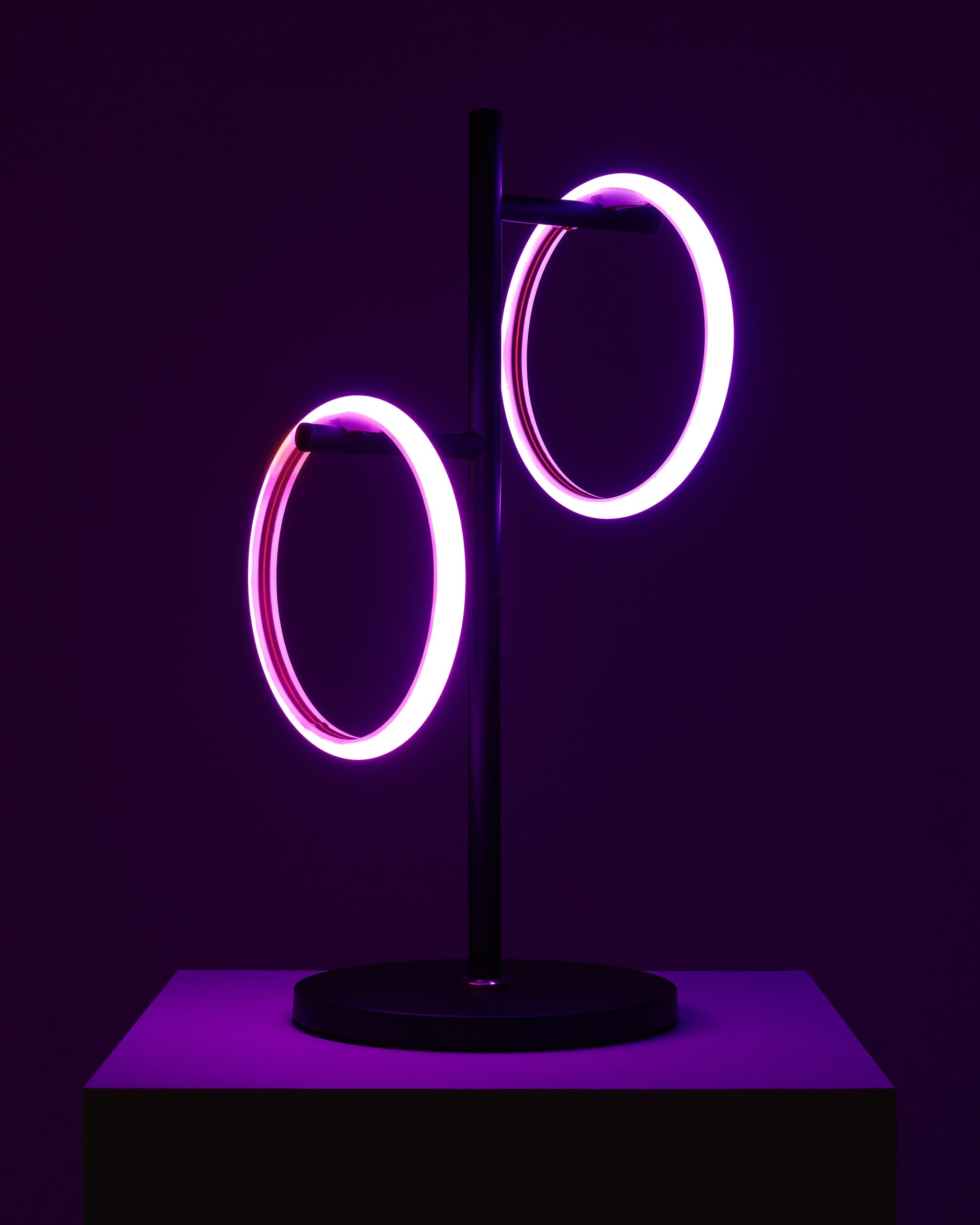 Saturn RGB Table Lamp - Image 6